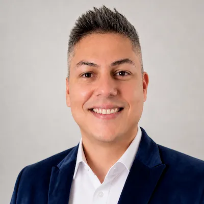 Photo of Manuel Lara