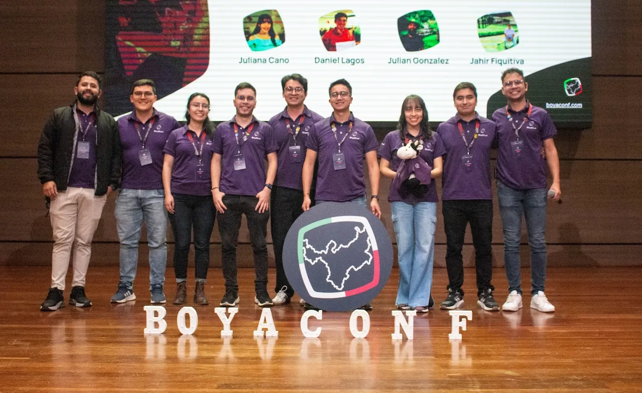 Foto del equipo de Boyacá Dev en BoyaConf 2024